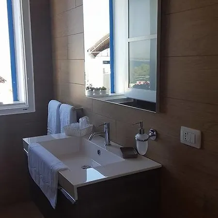 Porto Gaio 3*
