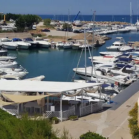 Porto Gaio 3*