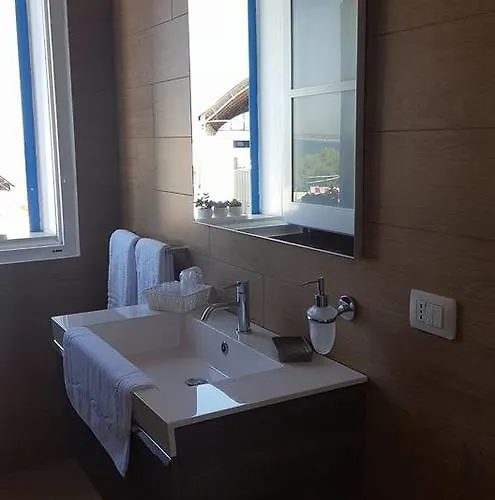 Porto Gaio 3*