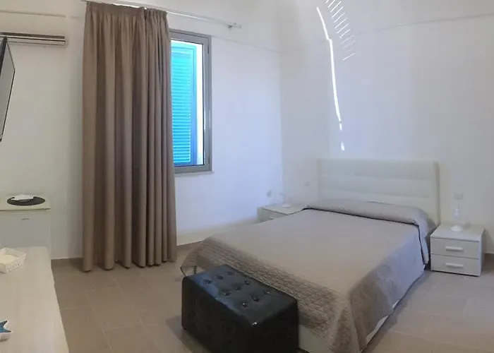 فندق مبيت وإفطار Porto Gaio 3*